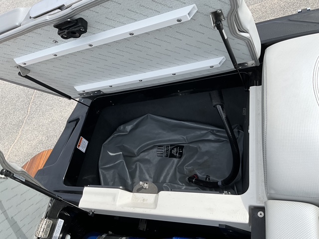 2018 MasterCraft XT25 Icon